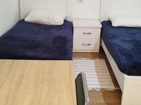 Garsoniere me qera tek Konviktet e Inxh tek 21 Dhjetori
