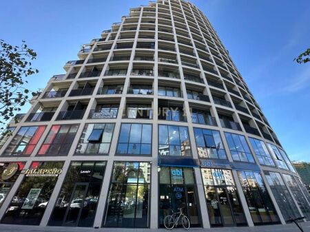 JEPET ME QIRA APARTAMENT 1 + 1 + POST PARKIMI TEK LAKE VIEW !