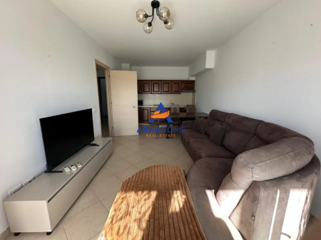 JEPET APARTMENT ME QIRA 1+1+BALLKON "KOMPLEKSI MAGNET, 21 DHJETORI" 60.000 LEKE