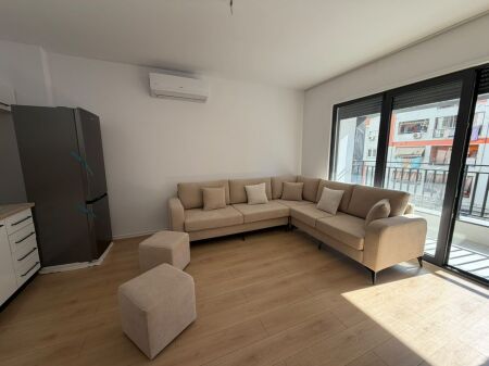 🏡 APPARTAMENTO 1+1 IN AFFITTO+🅿️  📍 Complesso Ndregjoni, Via Jordan Misja, Tirana