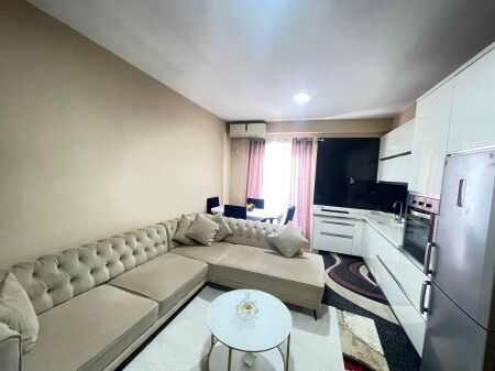 SHITET APARTAMENT 2+1 NË PORCELAN!