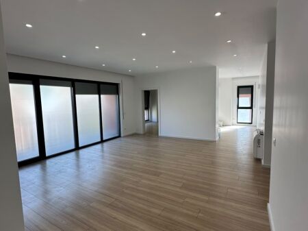 Zyrë me qera | Myslym Shyri | 140m² | Kati 2 |