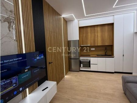 Apartment for rent located in the Myslym Shyri area.