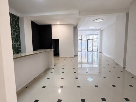 Shop/Office for rent 40,000 Lek/month in Astir!