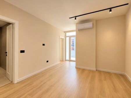 PARIS COMMUNE, JUST PAST KIKA 2 🔺 We are selling a great apartment: 🔺 1+1