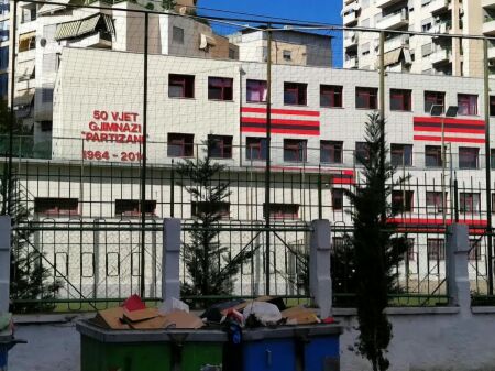 Vendesi appartamento LUSSUOSO 1+1 presso il Liceo Partizani, Selvia, Via Dibra.