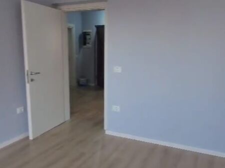 Apartament Per Shitje 2+1 Tek Pazari i Ri (ID B121224) Tirane