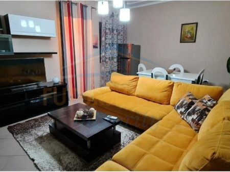 Qera, Apartament 3+1+2, Qendër, Tiranë.
