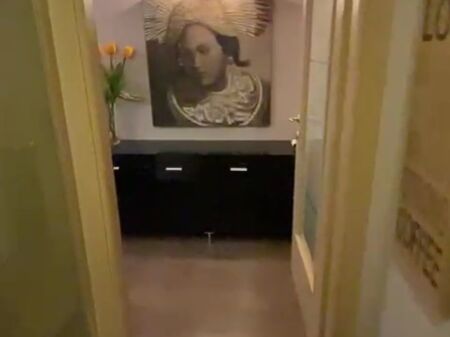 Shitet apartament 2+1 tek Pallati me Shigjeta .