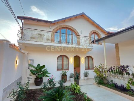 VILLA FOR RENT, LOCATED IN THE XHAMLLIK AREA, TIRANA! 1,500 € /Month