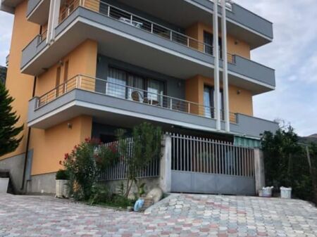  KAT VILE LUKSOZE ME QIRA AFATGJATË – LUNGOMARE, VLORË