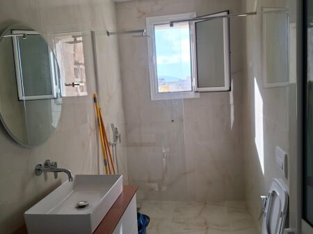  APARTAMENT 1+1 ME QIRA – RRUGA E RE, VLORË