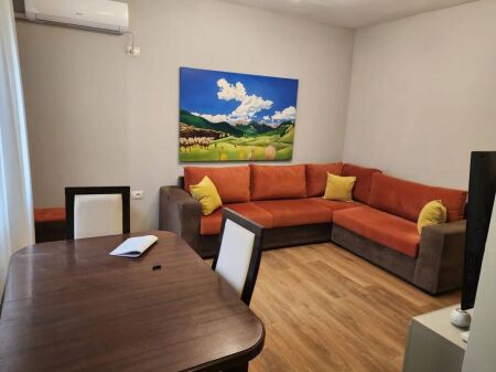 Appartamento 1+1 in Affitto al Mercato Elettrico (ID B211509) Tirana