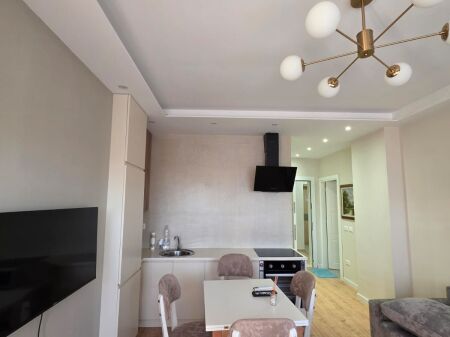 Apartament me qira tek Ish tregu Elektrik