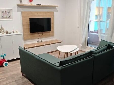 Apartament 1+1 per qira tek Kompleksi Mangalem