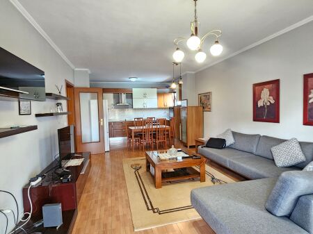 🏡 APPARTAMENTO 2+1+2 IN AFFITTO – VIA ELBASAN + Deposito 📍 Vicino a RTSH e al Liceo Artistico, Tirana.