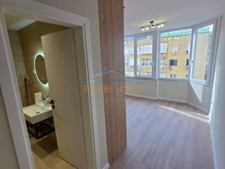 For sale, 1+1 apartment, Komuna e Parisit!