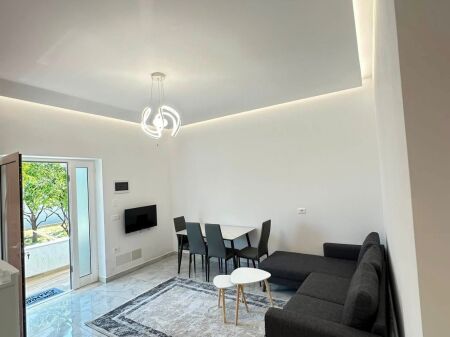 Jepet me qera Apartment 1+1 ne Spitall, Durres